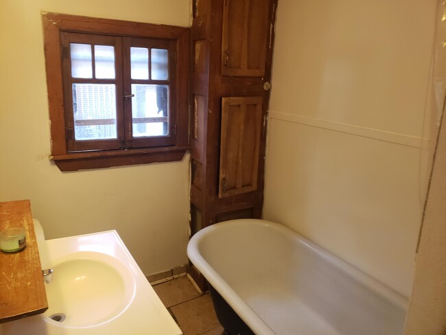Foto del edificio - 521 13th St NW