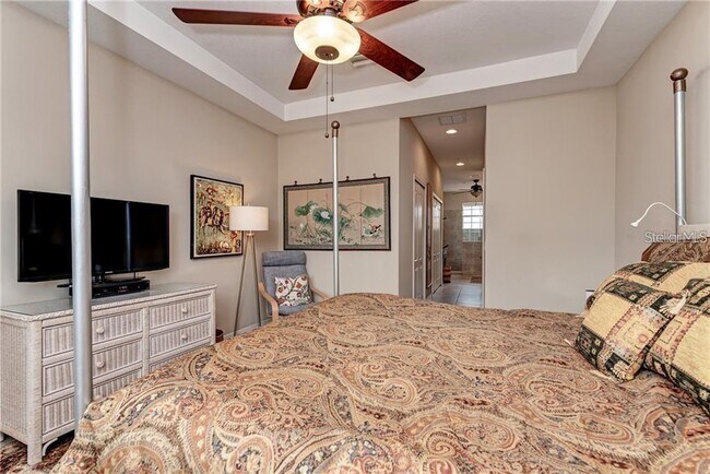 Building Photo - 8143 Miramar Way
