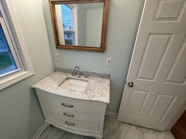 Bathroom - 47 Fredro St