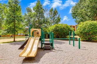 Building Photo - Wyldewood Estates