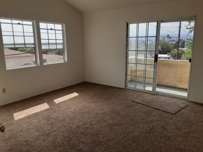 Building Photo - 1044 252nd St