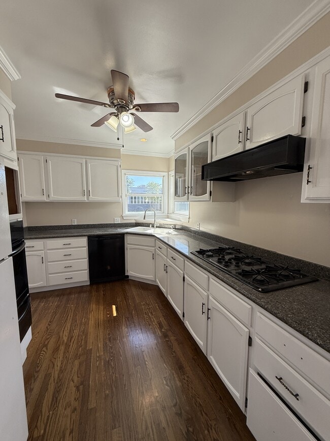 Building Photo - 3111 Jeffries Ave