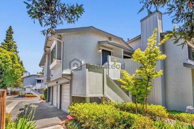 Building Photo - 474 Holly Hock Ct