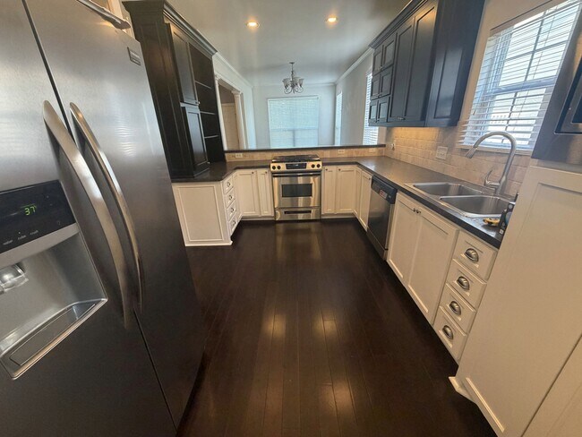 Foto del edificio - 3325 Chardonnay Ln