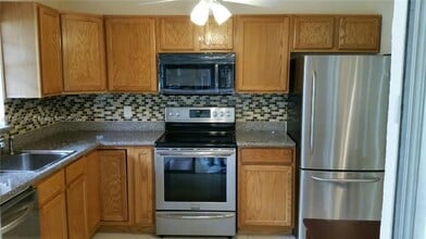 Building Photo - 180 NE 12th Ave