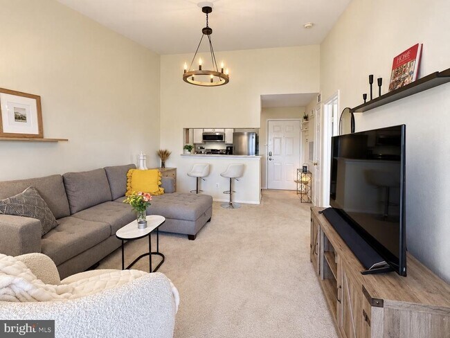 Foto del edificio - 3315 Wyndham Cir