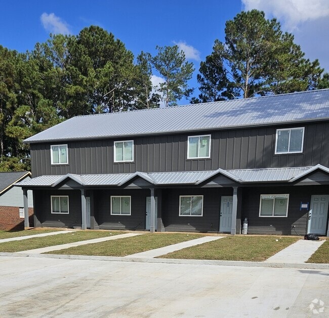 110 Acacia Ct