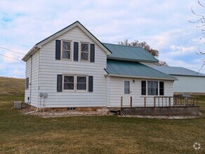 Building Photo - W1056 Co Rd D