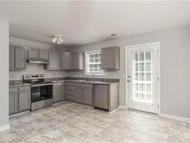 Foto del edificio - 3 Bedroom Single Family Home in Winston Salem