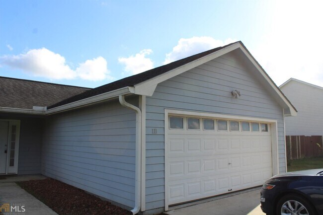 Building Photo - 111 Sugar Maple Way