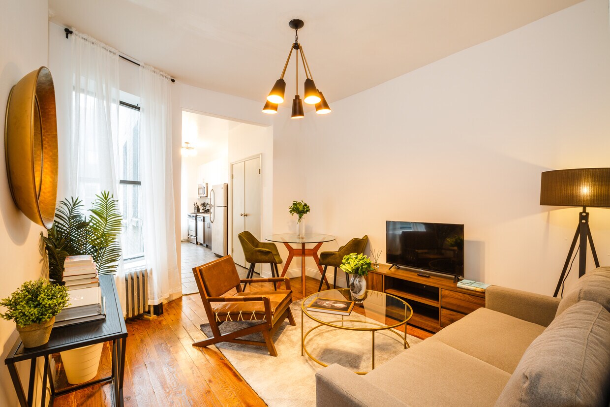 Primary Photo - 226 W 116th St