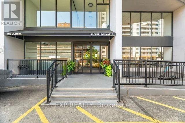 Building Photo - 150 Charlton Ave E
