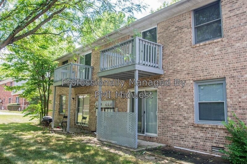 Primary Photo - 231 Lark Dr