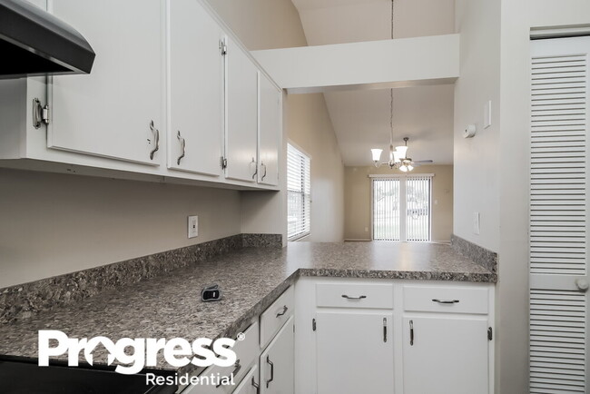 Building Photo - 8611 Drayton Ct
