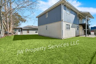 Building Photo - 204 Wilker Neal Ave