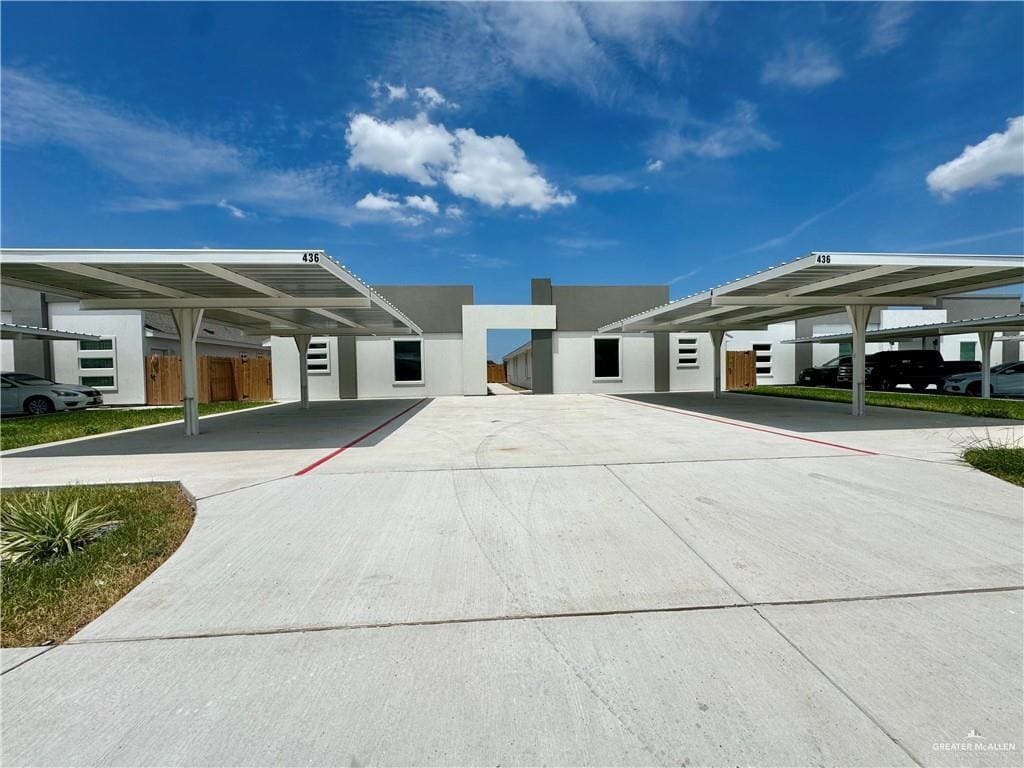 Primary Photo - 15 Acacia St