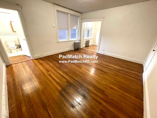 Building Photo - 231 Park Dr