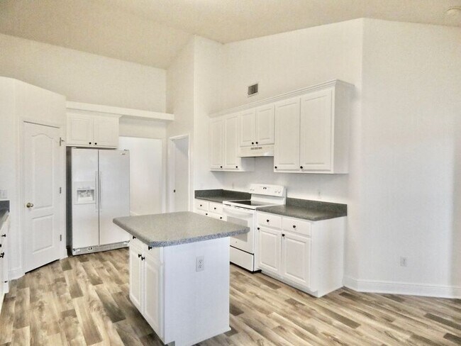 Foto del edificio - 7945 Amethyst Dr