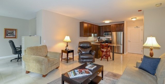 Living Room - 630 N State St