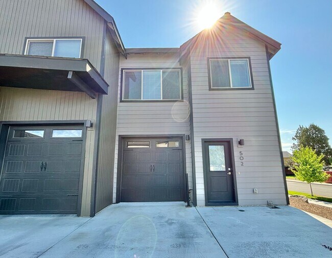Foto del edificio - 502 NW 28th Ct