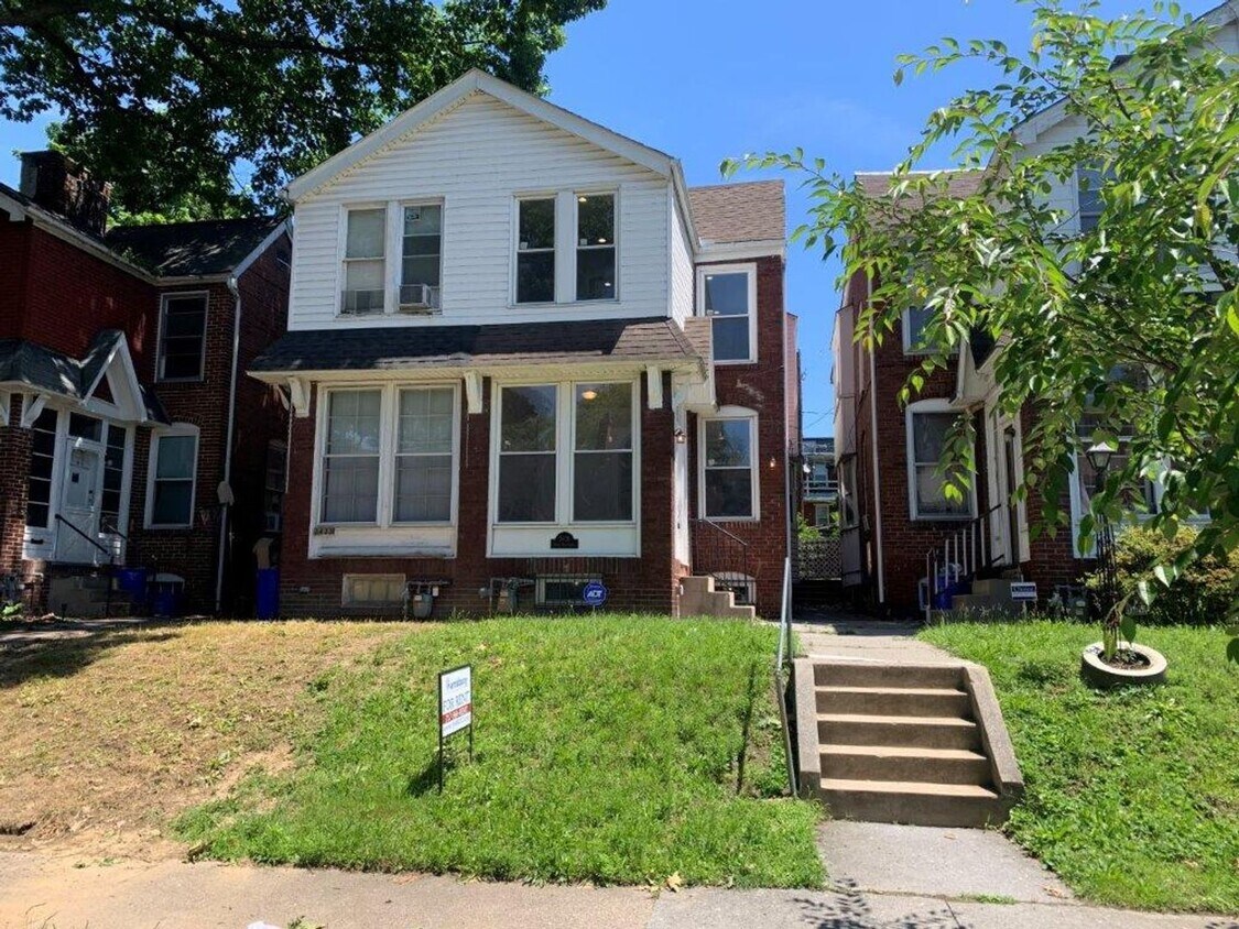 Primary Photo - Welcome to this charming 2-bedroom, 1-bath...
