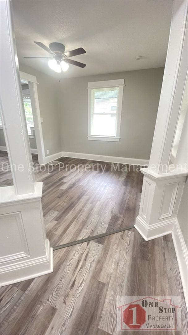 Building Photo - 4 Bedroom 2 bathroom in Kansas City!