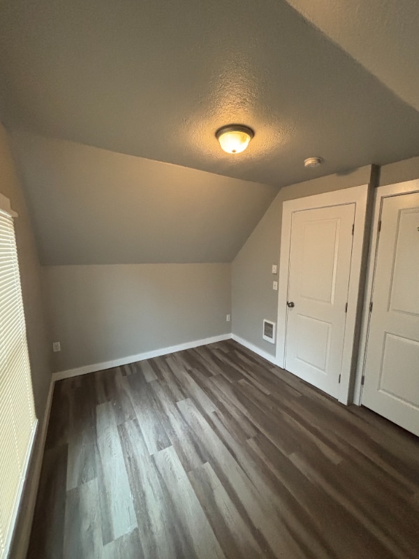 Building Photo - 1212 1/2 W Main