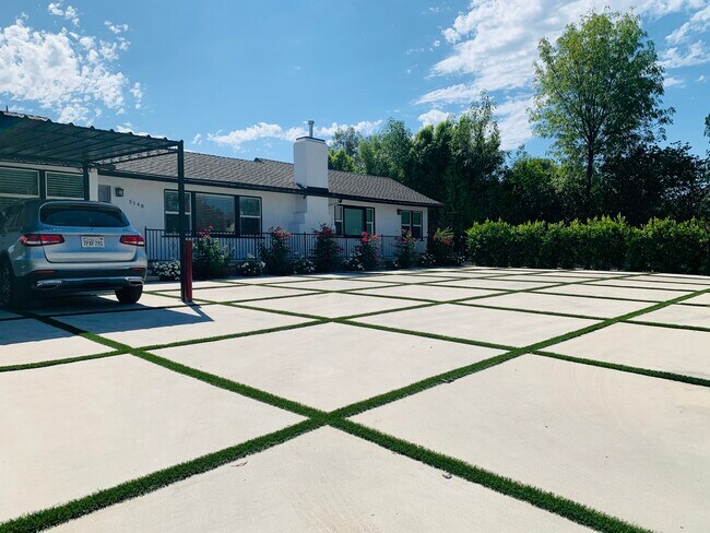 Foto del edificio - 5148 Otis Ave