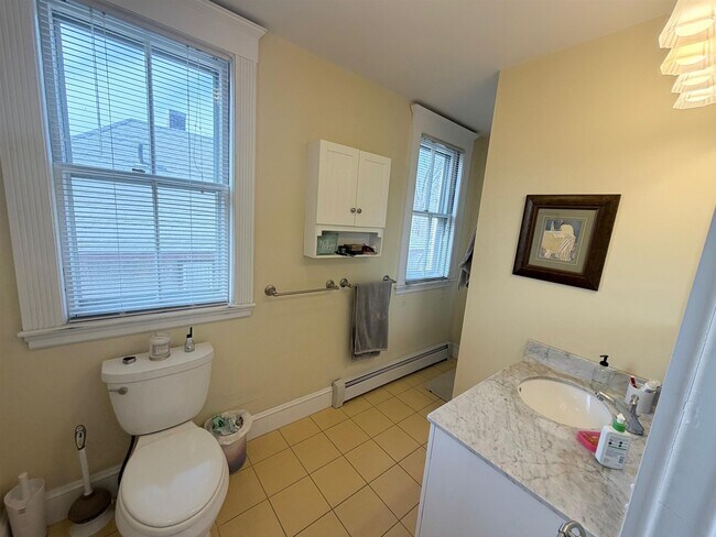 Foto del edificio - 79 College Ave