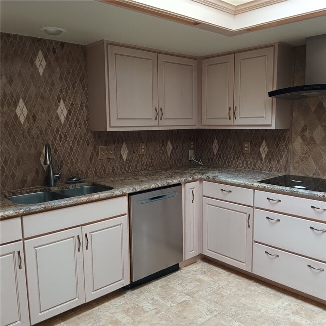 Building Photo - 5837 Northgap Dr