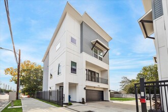 Building Photo - 903 Quitman St