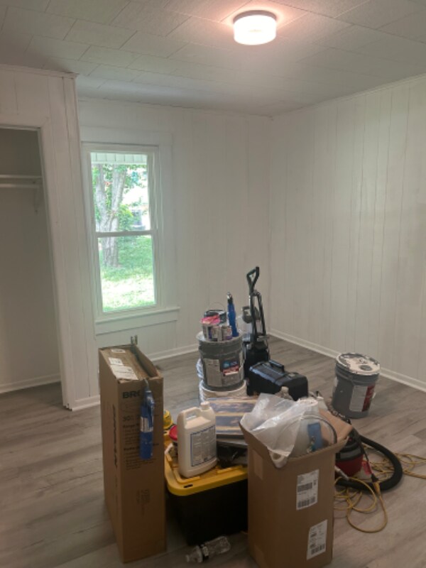 Foto del edificio - 221 Wilkins Ave