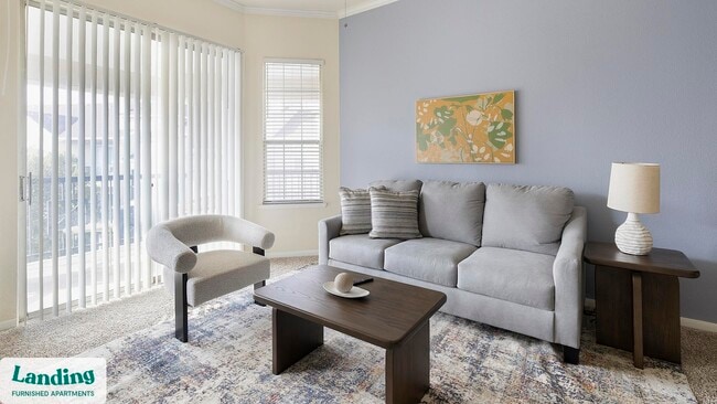 Foto del edificio - 901 Lakeside Cir