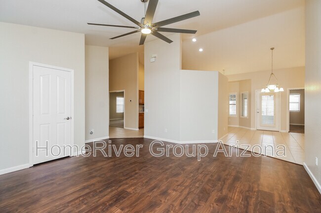 Foto del edificio - 7002 E Exmoor Dr
