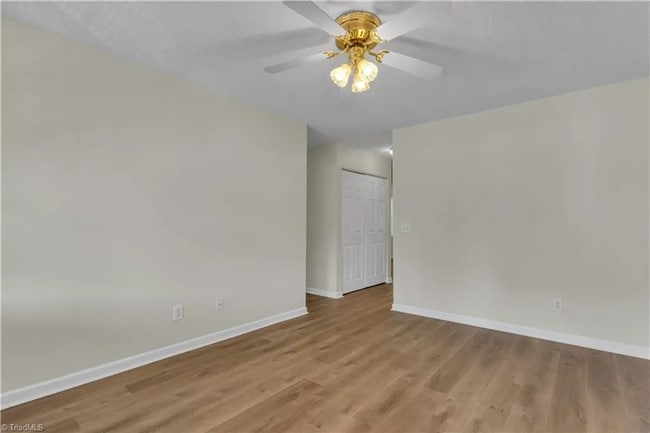 Foto del edificio - COMING SOON!