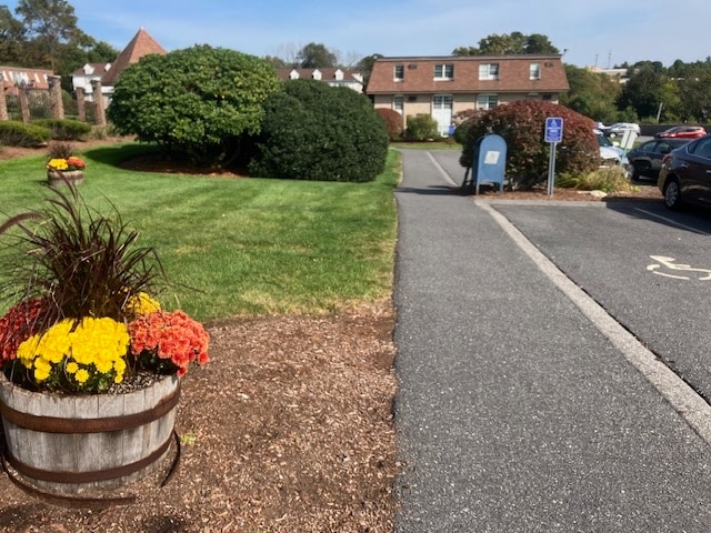 Foto del edificio - 28 Williamsburg Ct