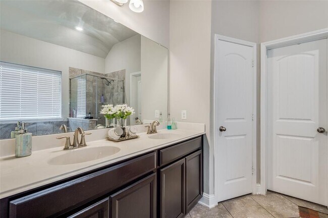 Building Photo - 8110 Lockridge Terrace Ln