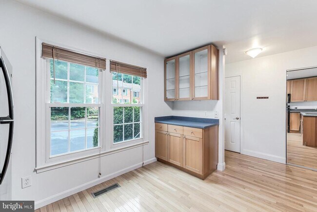 Foto del edificio - 2331 Harleyford Ct