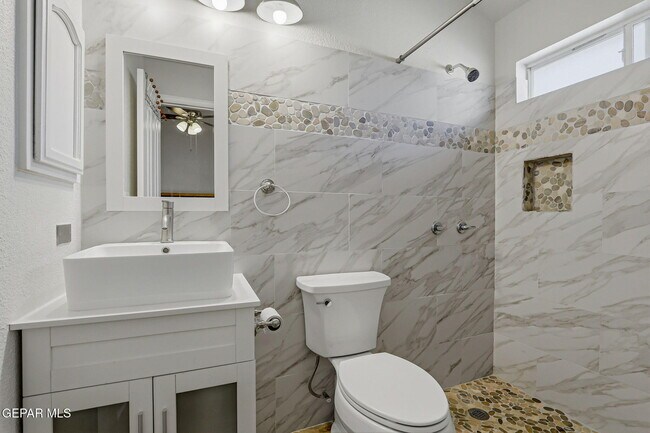 Building Photo - 11429 Chickasaw Dr