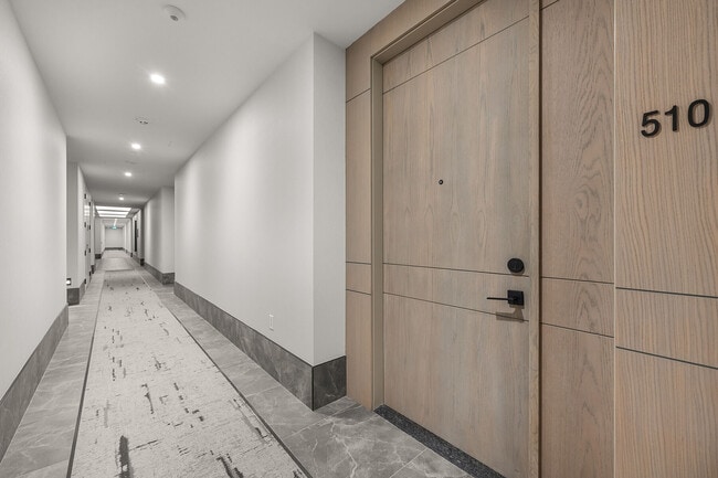 Building Photo - 2 Forest Hill Rd