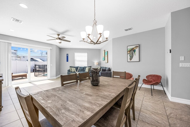 Building Photo - 132 Mediterranean Way