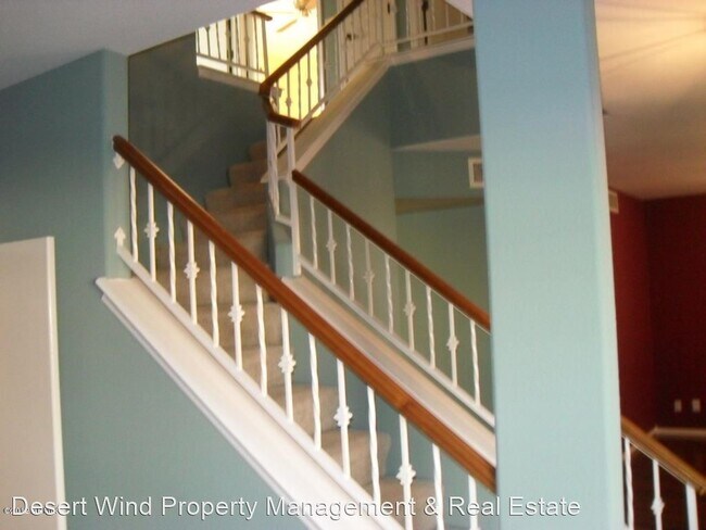 Building Photo - 7 br, 3.5 bath House - 1691 E. Gary Drive