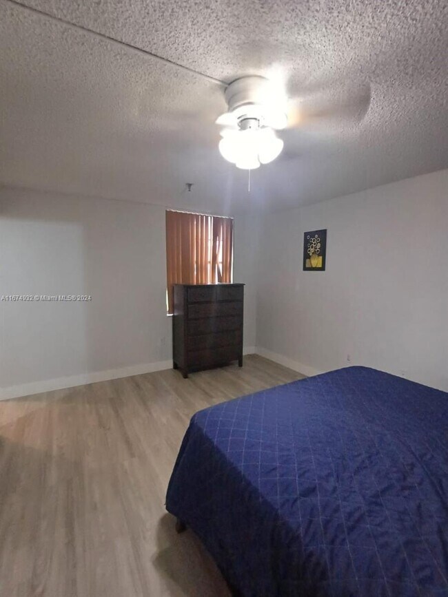 Foto del edificio - 2 bedroom in North Miami Beach FL 33179