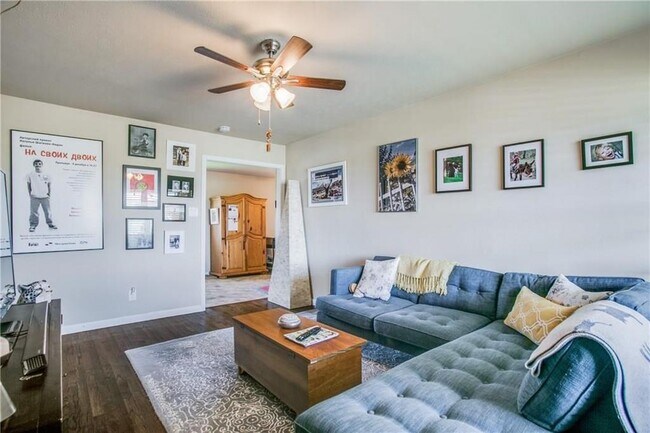 Foto del edificio - 340 Stinson Rd