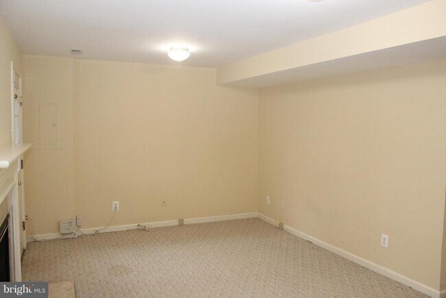 Foto del edificio - 2555 Chase Wellesley Dr