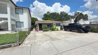 Building Photo - 2660 NW 23rd Ave