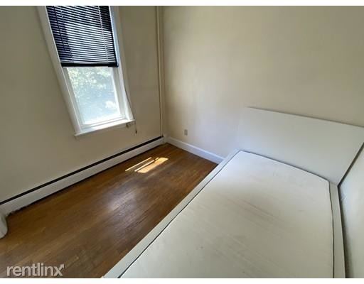 Building Photo - 1 br, 1 bath  - 712 Commonwealth Ave
