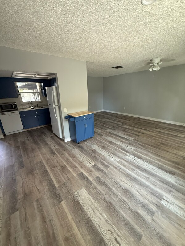 Primary Photo - 1811 East Dr