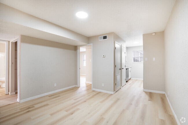 2BR, 2BA - 1080SF - Dining Room - Courtyard Estates