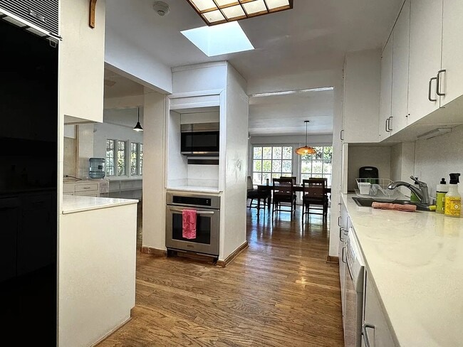 Building Photo - 4694 Kolohala St